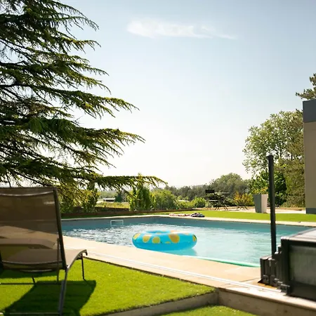 Дом отдыха Montplaisir 180m2, Jacuzzi, Parc De 20000m2